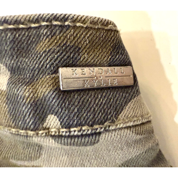 Kendall + Kylie Jeans Womens 26 Green Gray Camo Camouflage Skinny Stretch Denim - Picture 7 of 7